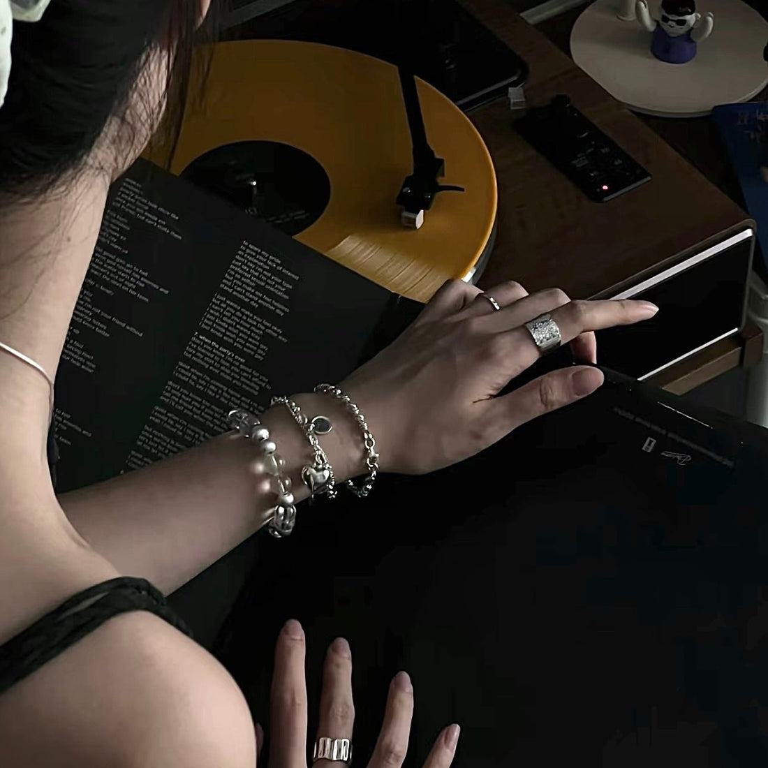 Why We Keep Wearing the Same Jewelry