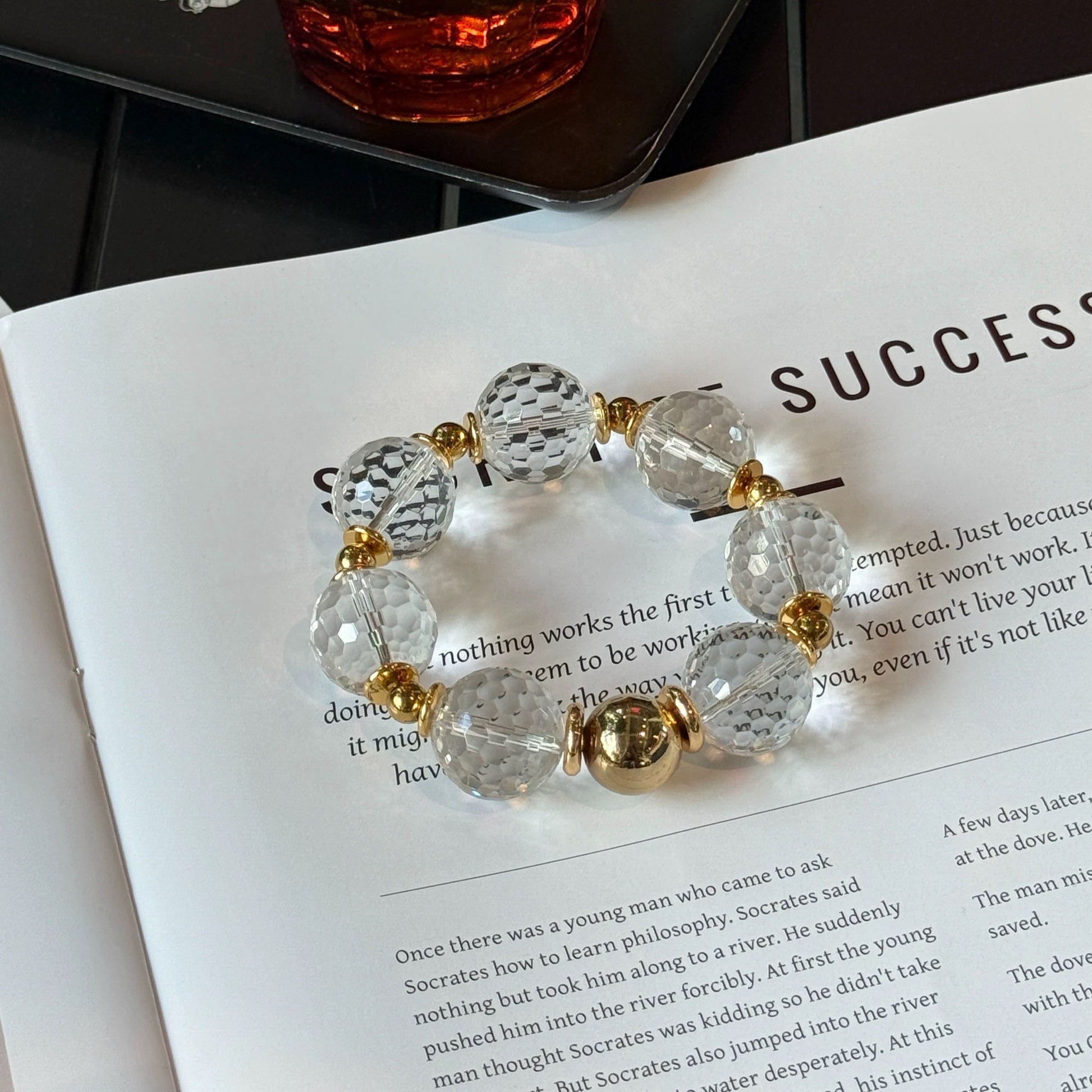 Close-up of the premium 24K gold-plated hardware and its flawless, fade-resistant shine.