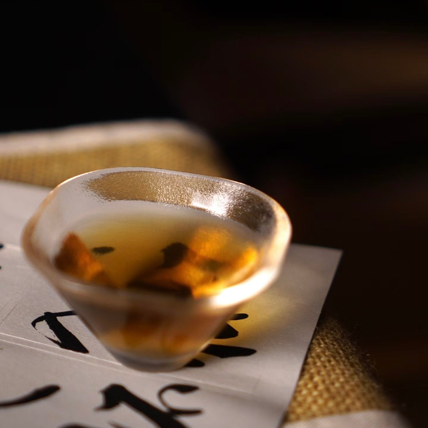 Handmade Crystal Teapot Set with 4 Cups - Natural Crystal Stone Teapot for Zen Tea Ceremony & Spiritual Healing